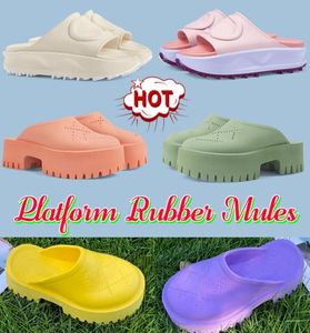 Med Box Slides Women Platform Sandaler Luxurys tofflor män gummiläder strand sandal kvinnor perforerad logotyp slipon präglad SL3386481