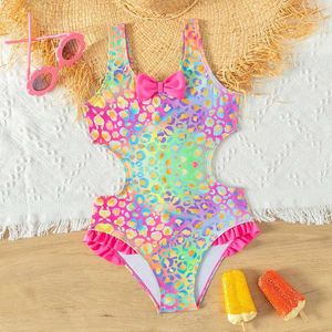 Einstoffe helle und farbenfrohe Mädchen Badebode Schmetterling plissierte einteilige Bademode Teenage Girl Summer Beach Badebekleidung D240521