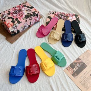 Luxe Sandles for Women Designer Sandals Płaskie obcasy gumowe muły czyste czarne luksusowe niebieskie damskie kapcie szkiełki slajdy letnie plażowe buty claquette femme