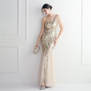 Party Dresses Bead Mesh Technology Celebrity Evening Dress Sexy Long Thin Toast