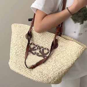 프랑스 짠 가방 휴일 새로운 가방 여자 어깨 2024 대용량 휴대용 바구니 밀짚 tote88