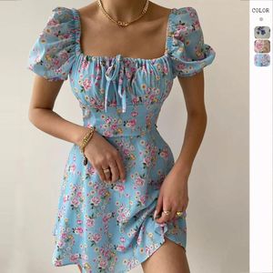 2023 Nya kvinnors kläder Summer Populära avancerade franska mode Puff Sleeve Floral Dopamine Wear Match Dress Women