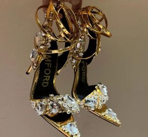 Metallic Crystal verschönerte Sachals Sandalen Heeled Stiletto Heels für Frauen Party Abendschuhe Offene Zehenkalbspiegel Leder LU5999269