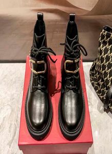 أزياء العلامة التجارية مصممة Boots Lace Up في الكاحل Boot Martin Women Black Leather Combat High Heel Winter Booties مع Box7612936