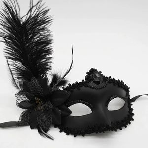 Venedig Erwachsene Maskerade Prinzessin Mask Frauen Luxus Pfauenfedern Halbgesicht Maske Party Performance Carnival Cosplay Kostüm 240520