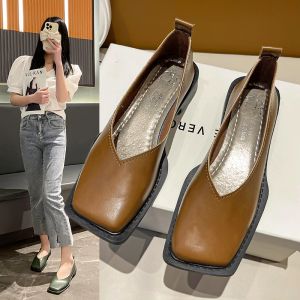 2023 Flatskor Kvinnor Square Toe Toe Simple Temperament Leather Shoes Spring Round Toe Heels