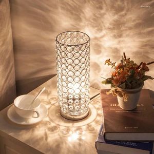Bordslampor Modern Minimalist Crystal Lamp Bedroom Bedside Led Creative Practical Gift Night Light WF506930