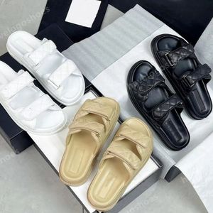 Designer sandaler berömda kvinnor glider sandale flatform skjutande skjutskor skor botten flip flops sommar casual strand sandal real läder toppkvalitet 10a