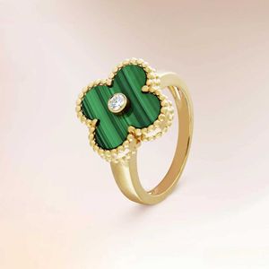 Master sorgfältig gestaltete Ringe, die für Paare hochgoldener vier Blattring rotes Diamond -Mode mit originaler Logo -Box vany hergestellt wurden
