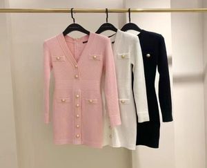 Casual Dresses Fall Collection High Quality Vneck Buttons Streetwear White Mante Sticked Dress Pink Black Whole Dropship2173728