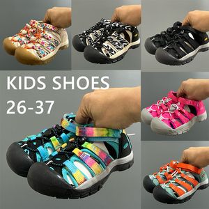 Designerskie buty dla dzieci dziecięce dziecko chłopiec dziewczyna moda na zewnątrz but sportowy wielokolorowy czarny różowy niemowlę maluch grube trenerzy zwykłe buty 26-37