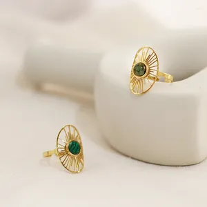 Rings de cluster Aneebayh Ajuste ajustável Aço inoxidável Oval Sol verde de pedra natural Ringue de dedo de dedo 14k jóias modernas para mulheres