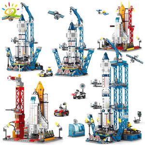Flygplan Modle Huiqibao Space Station Saturn V Rocket Building Block City Shuttle Satellite Astronaut Figur Man Bricks Set Children Toys Gift