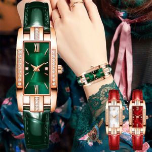 Armbandsur Top Luxury Womens Watches Womens Rhinestone Watches Leather Quartz Watches Reloj Mujer Religio Feminol2304