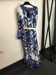 Designer Womens Dress Summer New Blue And White Porcelain Vintage Pattern Printed Belt Waist Oblique Shoulder Mid-length Silk Vestidos Party Birthday Luxury Skirt