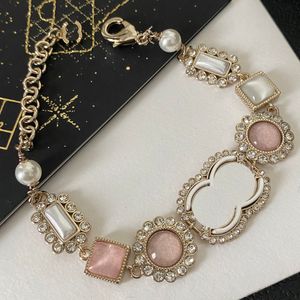 Luxo de bracelete de bracelete de 18k de 18k designer de marca em rosa para garotas fofas de alta qualidade Bracelete da moda da moda com caixa requintada