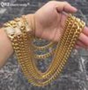 Ny Miami Curb Cuban Chain Necklace Boy Mens Fashion Chain Dragon Rhinestone Clasp Link Hip Hop CZ rostfritt stål smycken3680580