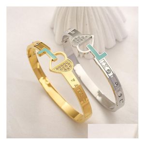 Bangle New Cuff Armband Gold Plated Metal Armband Märke 2023 Gifts hjärta Designad för kvinnor mode kärlek smycken grossist drop de otvt5