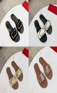 Designer Women Slipper v Smetto di sandalo Sandalo Sandalo Sandali di mucca Scarpe Flat Sump Casual Flip Flip NO353340205