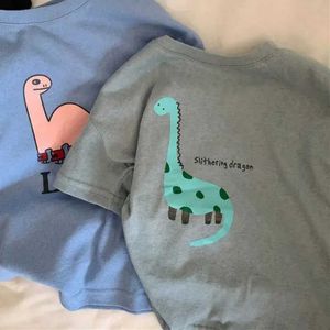 Tシャツ小児レンズコットンショートスリーブ夏の新しい男の子プリントTシャツルーズベイビースリーブトップかわいいY240521