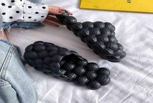 Designer-Sandals Ny personlighetsbubbla tofflor Soft Eva Summer Home Slides Mas Bottom For Men and Women's Flip Flops 12118099548