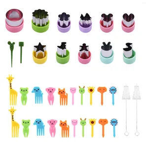 Pişirme Kalıpları 35pcs/Set DIY Press Mini Çerez Kesici Çocuklar İçin Sevimli Karikatür Temizlik Fırçası Sebze Bisküvi Sandviç Kapak Meyve Çatalları