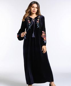 長袖ベルベットマキシロングドレス女性秋の冬の花の刺繍暖かいチュニックレースアップカラーイスラム教徒ブラックドレス1225561