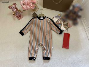 Toppdesigner Småbarnskläder Baby Bodysuit Multi Color Vertical Print Kids Jumpsuits Storlek 65-90 cm Bekvämt material Rompers Juli28