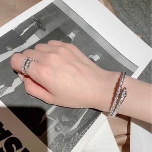 Nyligen designade bvlgily -armband säljer som heta kakor hög vgold orm full diamantarmband för kvinnors slut med original logotyplåda bulgarly
