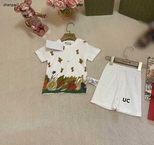 Topp nyfödda jumpsuits Summer Toddler Bodysuit Storlek 66-100 cm Baby Crawling Suit Round Neck T-shirt och Shorts 24May