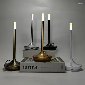 Lampy stołowe Nordic Nowoczesne minimalistyczne USB Ładowanie dotykowe sypialnia nocna kreatywna nocna światło barowa atmosfera