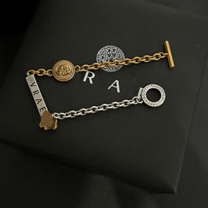 Дизайнер бренда Новый браслет роскошный 18-километровый золотоизобранный минималистский дизайн браслет высококачественный латунный материал темперамент женский бутик-бутик-браслет