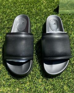 豪華なスリッパデザイナー女性フォームランナーMules Man Leather Slide Crisscross Rubber Women Loafer有名なスライドラバー女性スリッパフラットMULES DHGATE BOX SIZE35-45