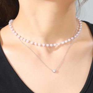 Populära pärlkedja Imitation Pearl Choker Halsband Kvinnor Rostfritt stål Hjärt Chocker -smycken på nackhängen