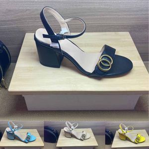 Womens High Heeled Sandals Designer Heels Woman Shoes Party Fashion 100% Leather Shoe Sexig Suede Lady Metal Belt Buckle Thick Heel Sandal Stor storlek 35-42 med låda