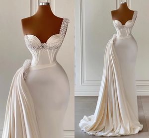 Gorgeous Mermaid Wedding Dresses 2024 Bridal Gown Pearls Beaded One Shoulder Satin Sweep Train Custom Made Beach Country Vestido De Noivas