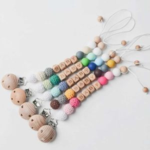 Schnullerhalter Clips# personalisierter Babyname Schnuller der Clip -Kette Holz Silikon Perle Mini Stick Virtueller Stand Childrens Kauspielzeug D240521