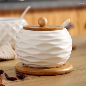 Garrafas de armazenamento 500 ml criativo White Ceramic Tempering Jar Salt Natural Can Spice Bottle With Lid Kitchen Acessory Tea Box Box