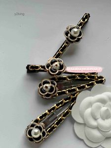 Fashion Pretty Chain Hair Clips Metal c Sign Camellia Pearl Hairpin Including Cards Collection Jewelry TRLO