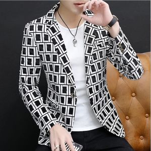 Hot Sell Western Clothing Mens Luxury Print Lapel Blazers Designer Jackor Slim Rands Plaid Geometry Patchwork Windbreaker Coats Man Dress Put Ytterkläder