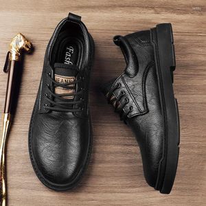 Lässige Schuhe Modemann Oxford Schuhe Klassische männliche Business elegantes formelle Kleid bequeme Turnschuhe Leder Männer