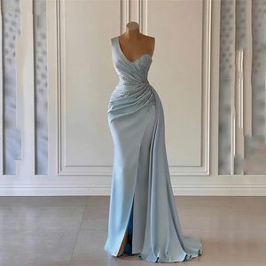 Ljusblå sjöjungfru aftonklänningar 2024 en axel hög delad glitterfest prom klänningar skräddarsydd