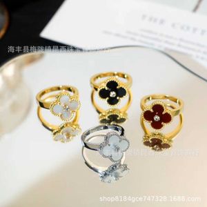 Liebhaber exklusive vanly Ring ohne Verformung Goldener vier Blätterhauthocher -Blütenring für Frauen Silber mit originaler Logo -Box Vanly
