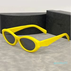 Klassiska solglasögon för kvinnor Mens Designer Solglasögon Män Goggle Beach Sun Glasses Triangular Cat Eye Eyewear Outdoor