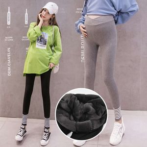 2022 Winter Maternity Leggings Veet Pants for Pregnant Women Warm Clothes Thickening Pregnancy Trousers Mother Clothing L2405