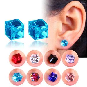 Bolzenohrringe 1 Paar nicht pierierendes Ohr kreativem Magnet Quadratkristall Clip Magnetic No Piercing Falsch