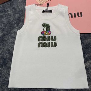 Mi early spring new sweet style heavy industry cherry blossom bead embroidered letter decoration sleeveless knitted versatile vest