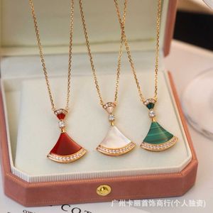 Buu Necklace Exquisite Simple Fashion New V-gold Skirt Collar Chain Wind Peacock Stone Fan Shaped Beimu Pendant with Original Logo Box