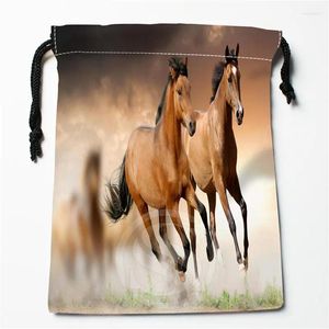 I sacchetti di stoccaggio arrivano un bel cavallo da cofano personalizzato Organizzatore stampato Ricevi tipo di compressione Dimensione 18x22cm