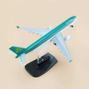 Aircraft Modle 13cm alloy metal Irish Airbus 330 A330 airline aircraft model toy with bracket wheels aircraft toy childrens gift S2452204